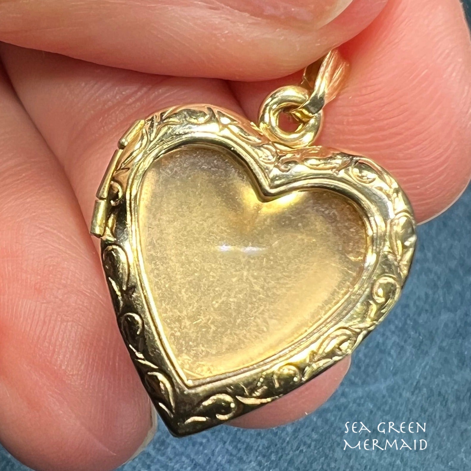 14k Gold Antique Window Locket Heart Pendant **Mementos!**