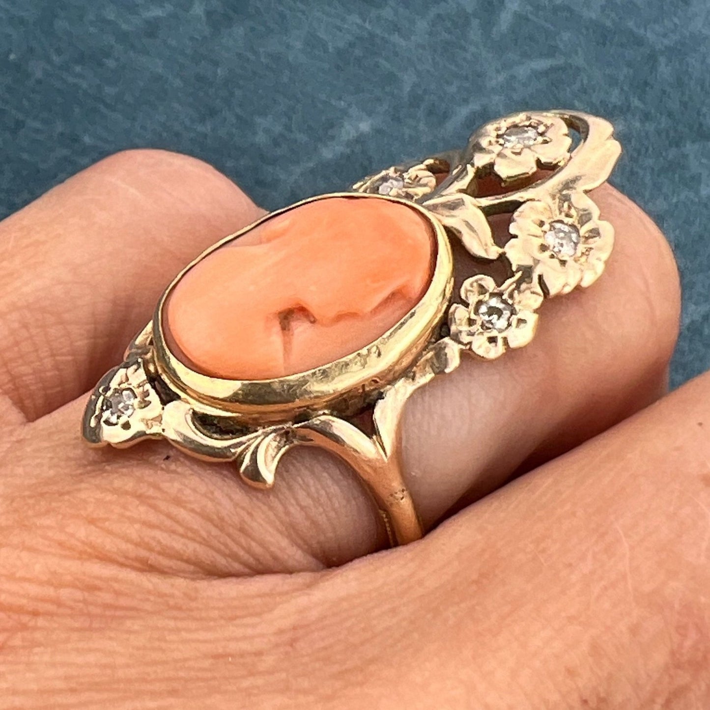 14k Gold Art Nouveau Cameo Ring w Gypsy-Set Rose Cut Diamonds. 1.2"