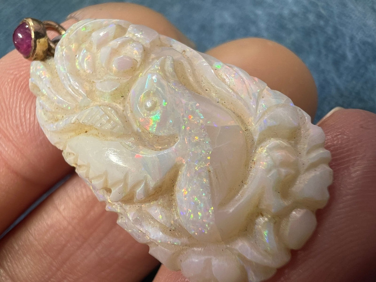 14k Gold Australian Opal Carved Song Bird Pendant *Video* 1.5"
