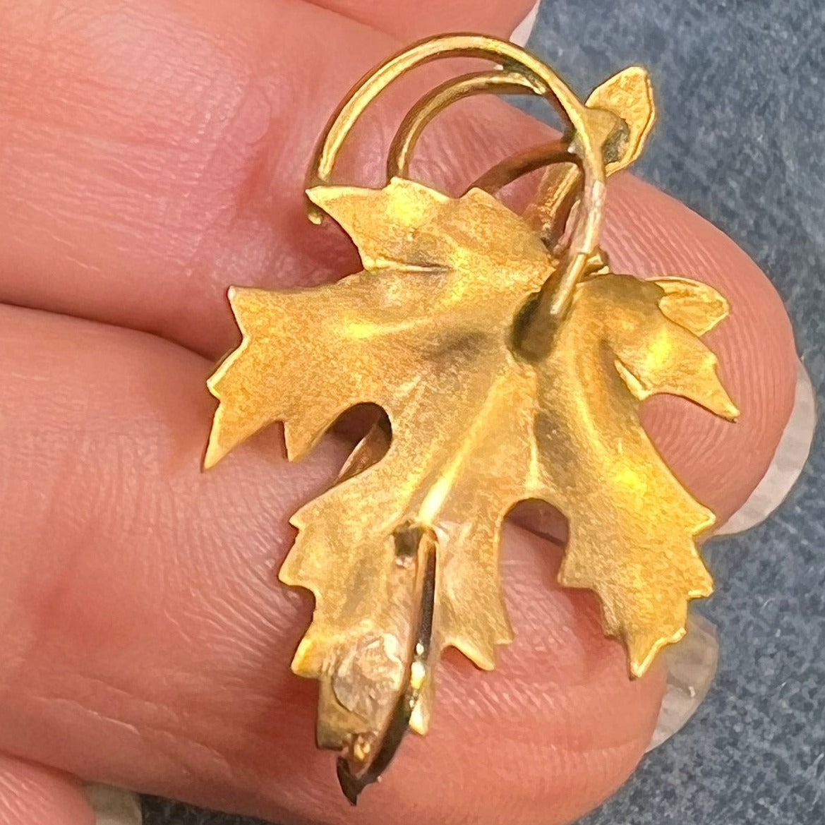 14k Gold Autumn Scottish Maple Leaf Pendant w Seedlings