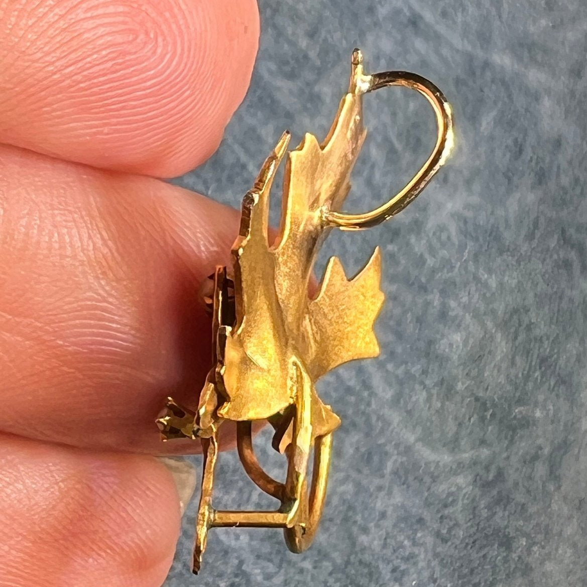 14k Gold Autumn Scottish Maple Leaf Pendant w Seedlings