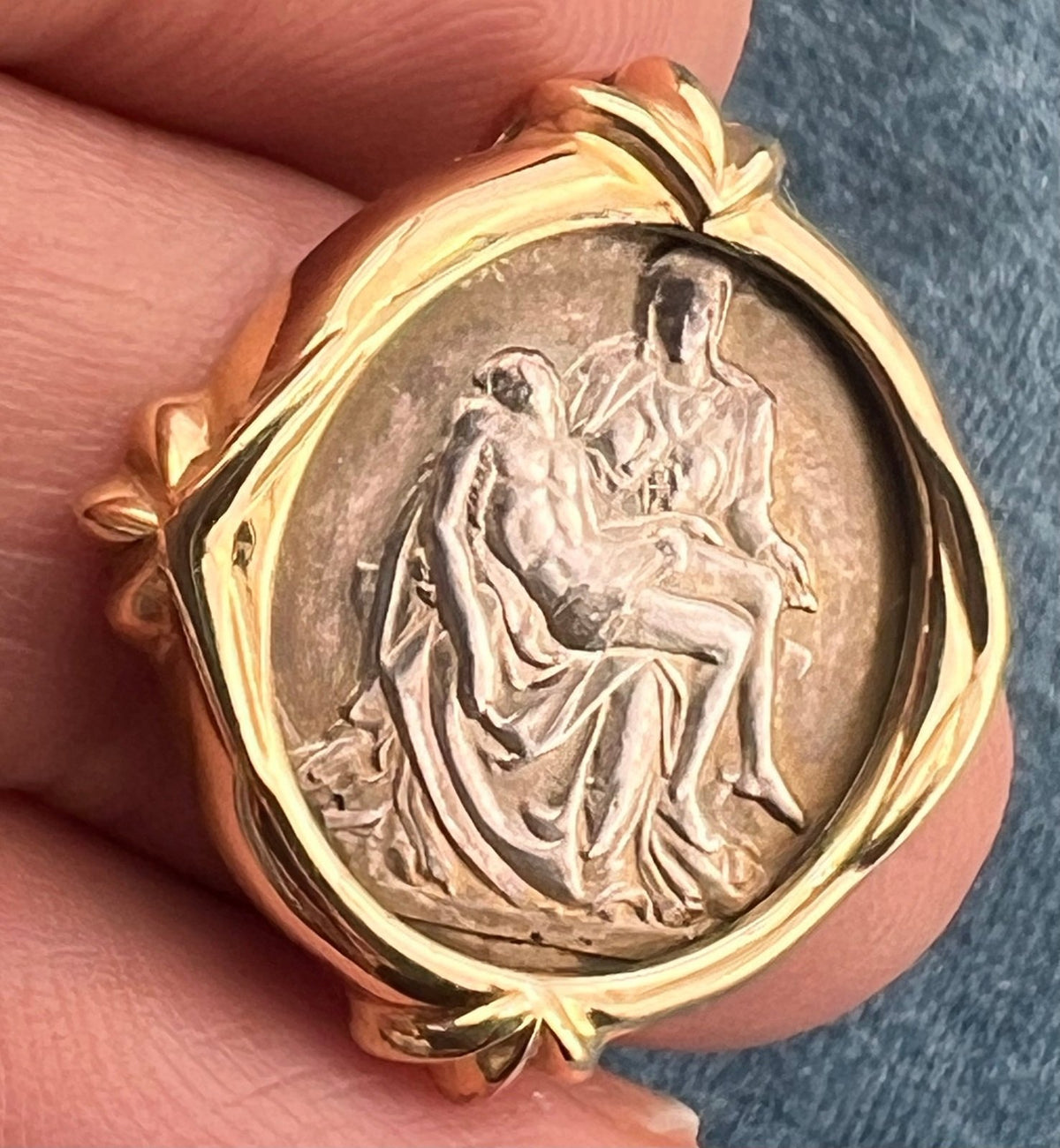 14k Gold Bezel with Silver Pieta Coin from Vatican w Orig Box