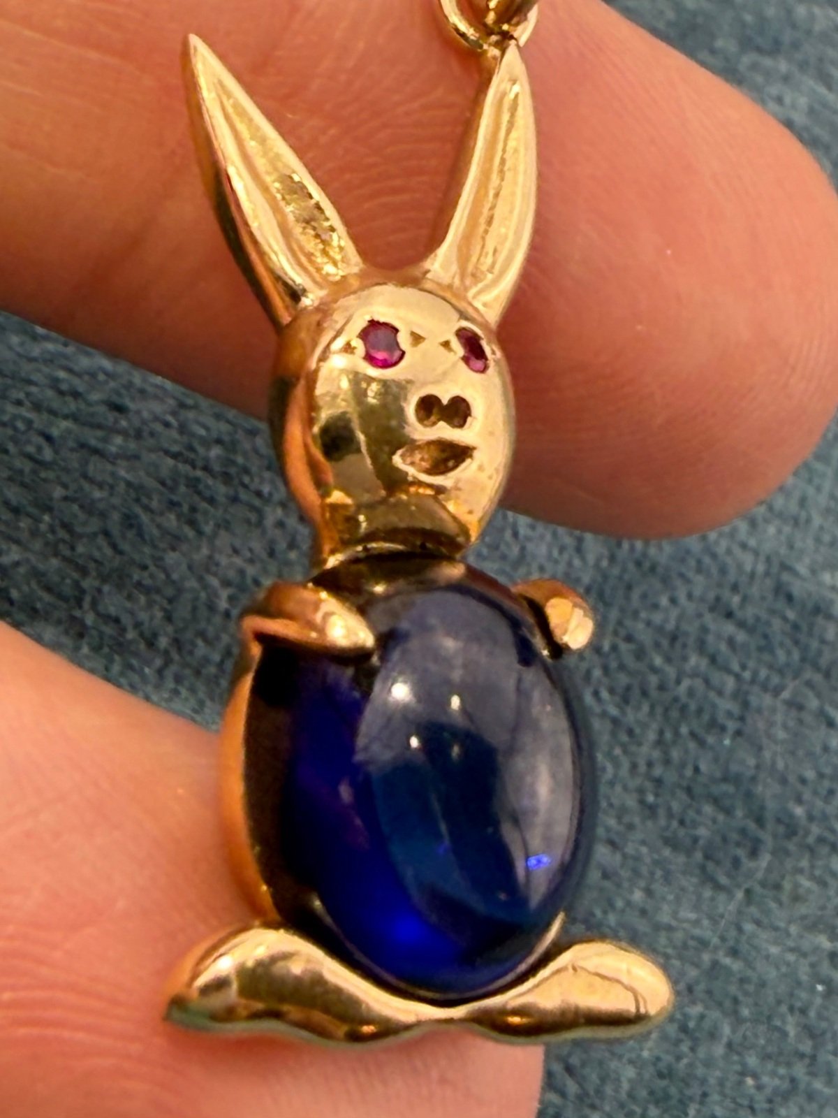 14k Gold Bunny Rabbit Pendant w Blue Jelly Belly. 1.25" + 4.3g