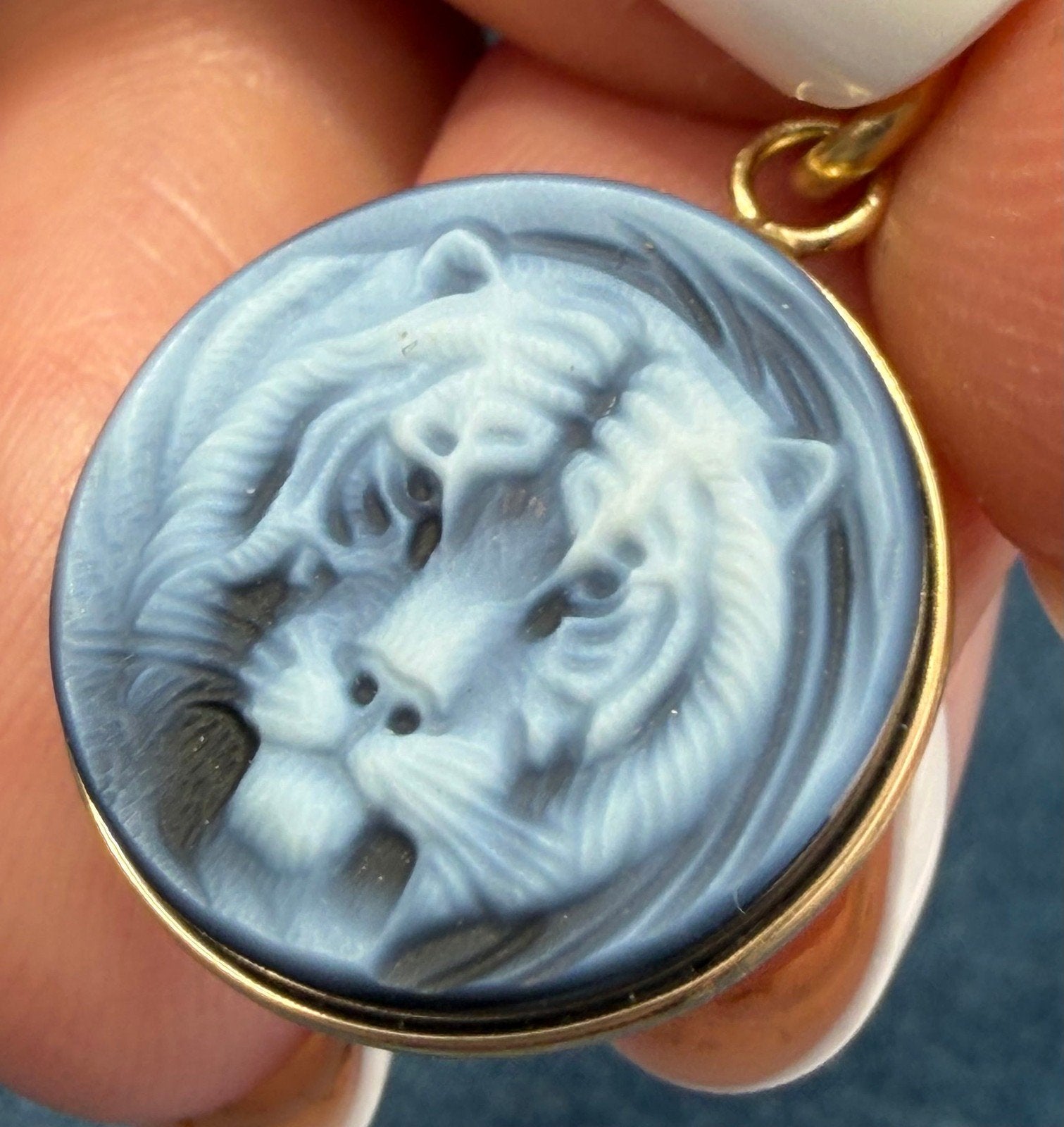 14k Gold Cameo Pendant Siberian White Tiger. Carved Agate *Video*