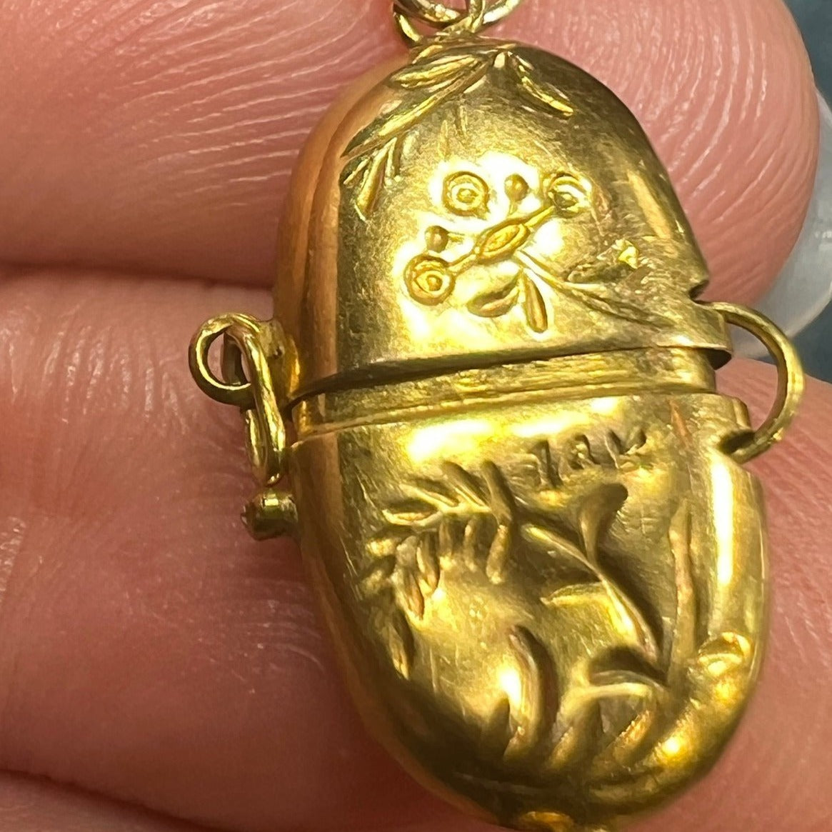 14k Gold Capsule Pillbox Locket Pendant. Tiny Mementos!