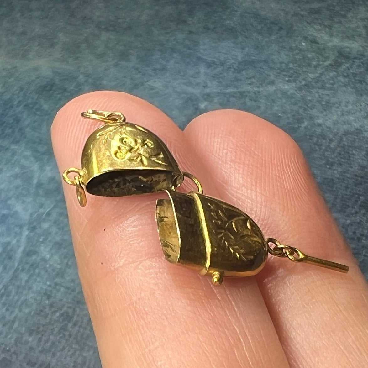 14k Gold Capsule Pillbox Locket Pendant. Tiny Mementos!