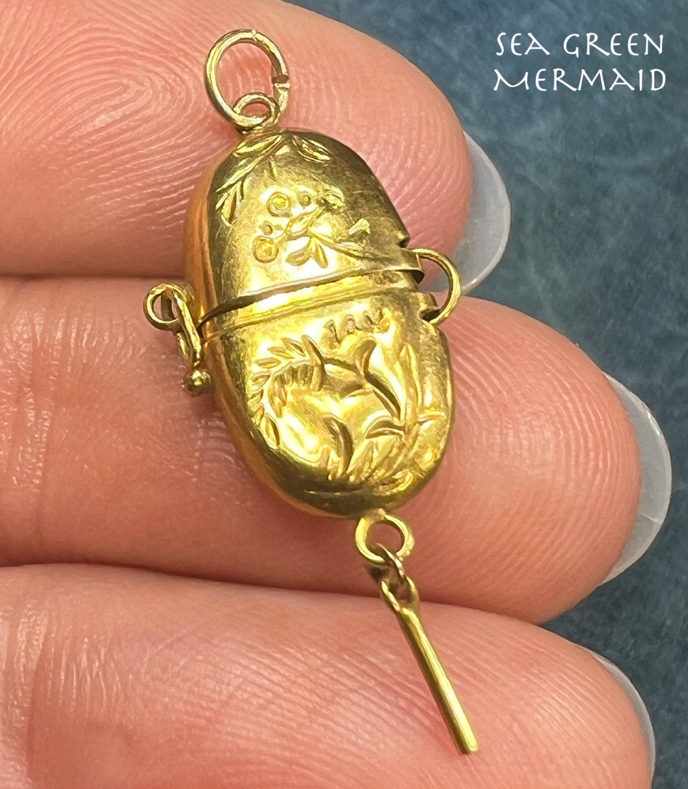 14k Gold Capsule Pillbox Locket Pendant. Tiny Mementos!