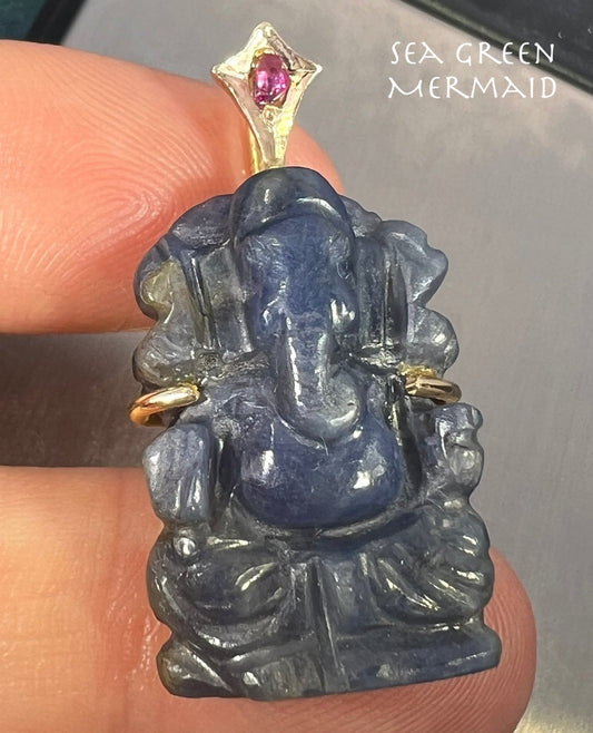 14k Gold Carved Blue SAPPHIRE Elephant God Ganesha Pendant. 1.3" + 8g *Video*