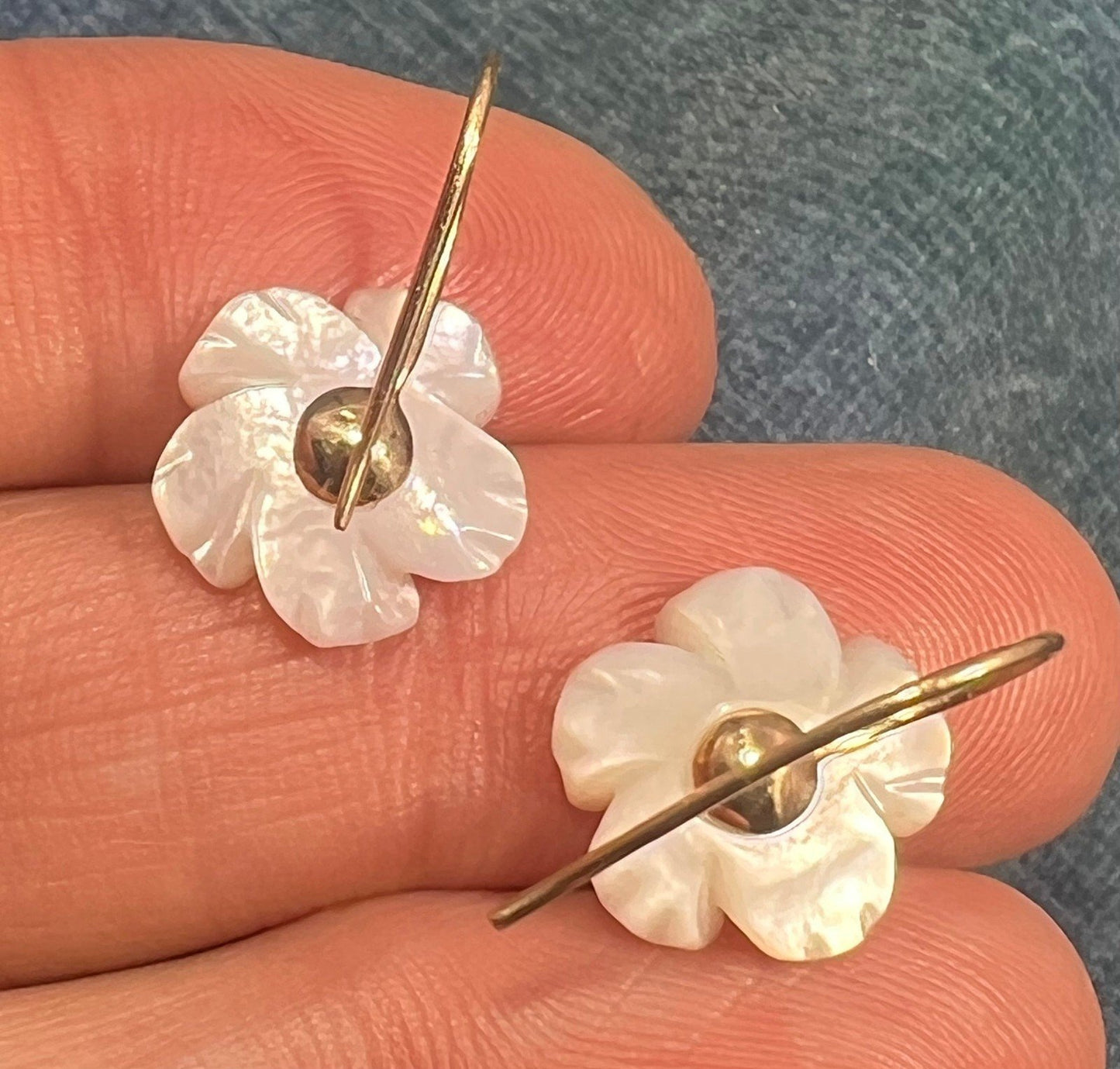 14k Gold Carved Mother of Pearl MOP Hibiscus Flower Hawaii Earrings