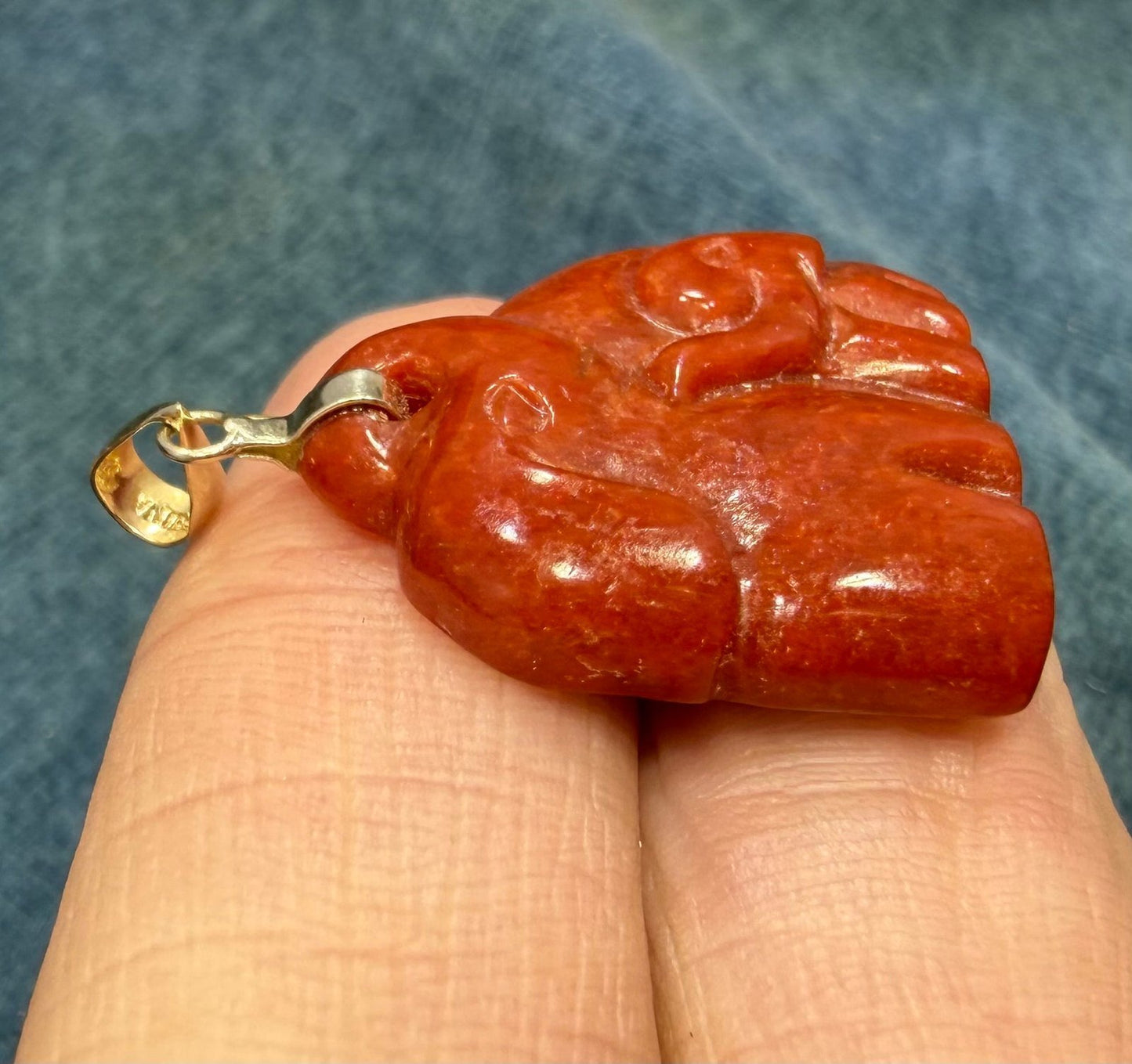 14k Gold Carved Red Jade Mama + Baby ELEPHANTS Pendant. 1.1" + 5g