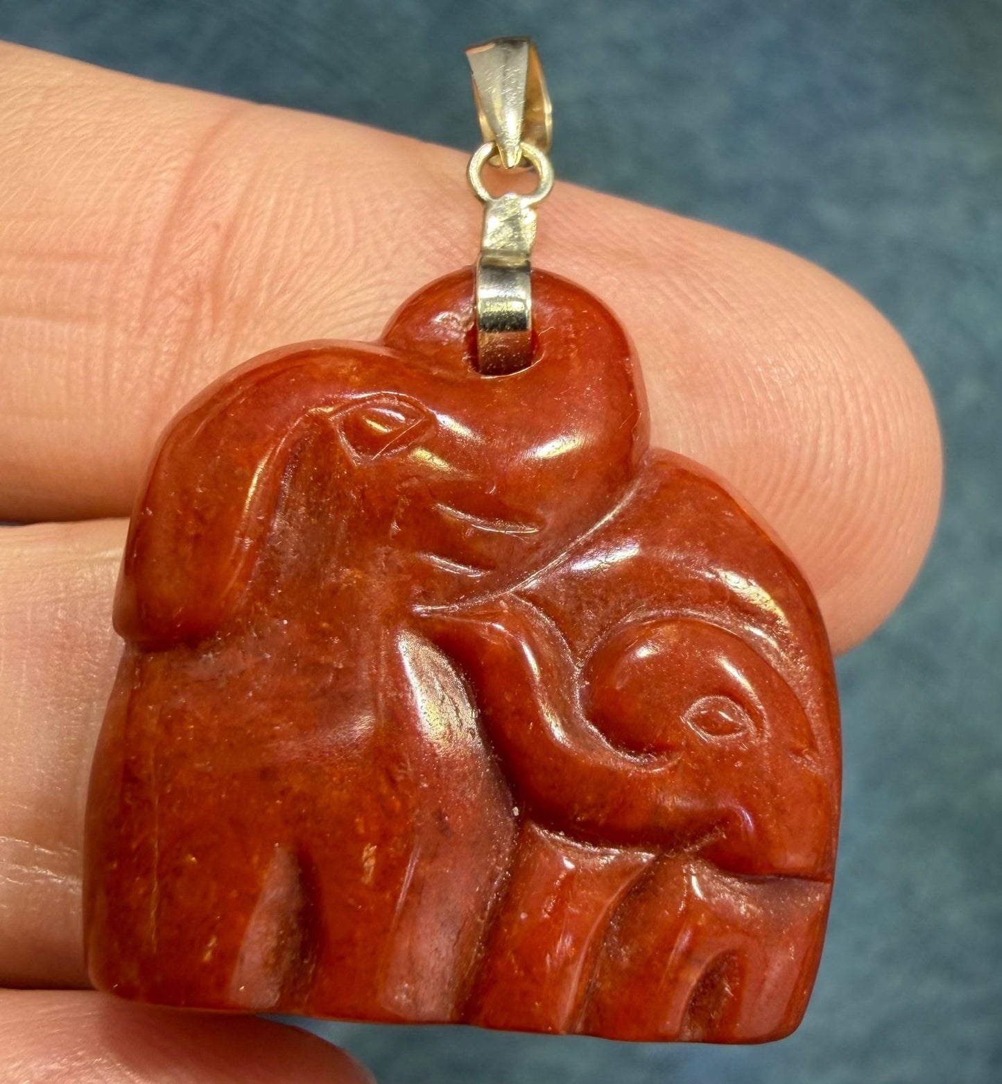 14k Gold Carved Red Jade Mama + Baby ELEPHANTS Pendant. 1.1" + 5g
