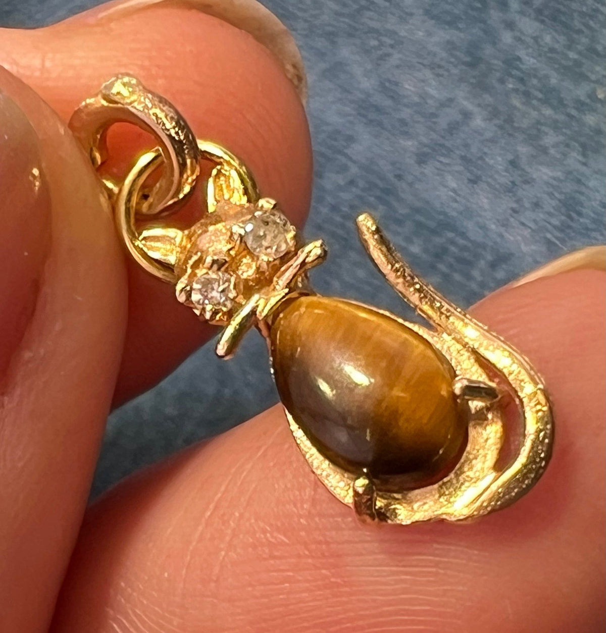 14k Gold Cat Pendant w Tigers Eye Jelly Belly + Diamond Eyes. 3/4"