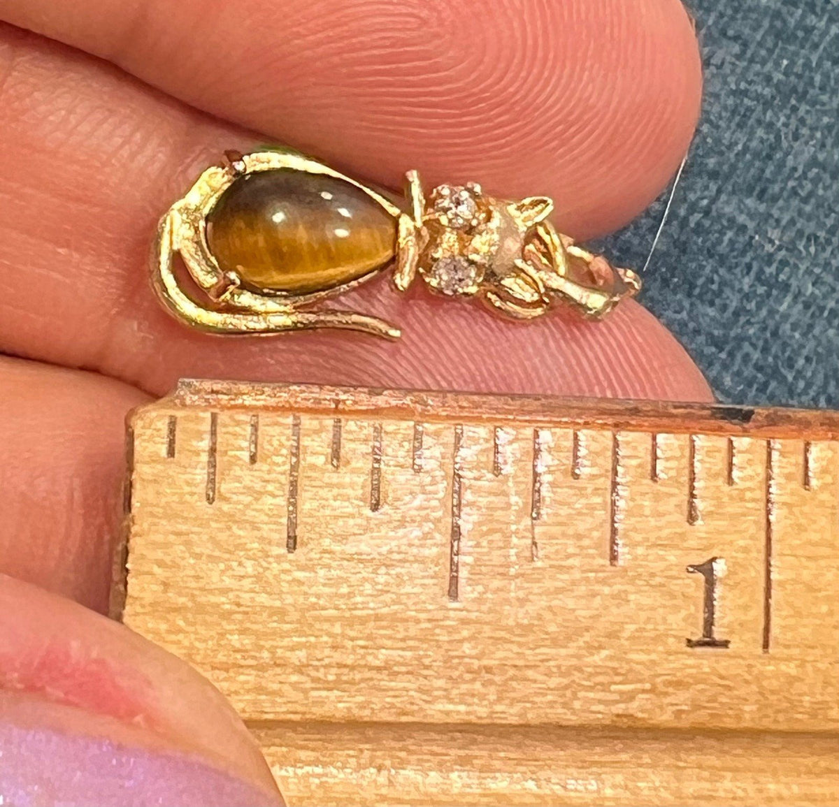 14k Gold Cat Pendant w Tigers Eye Jelly Belly + Diamond Eyes. 3/4"