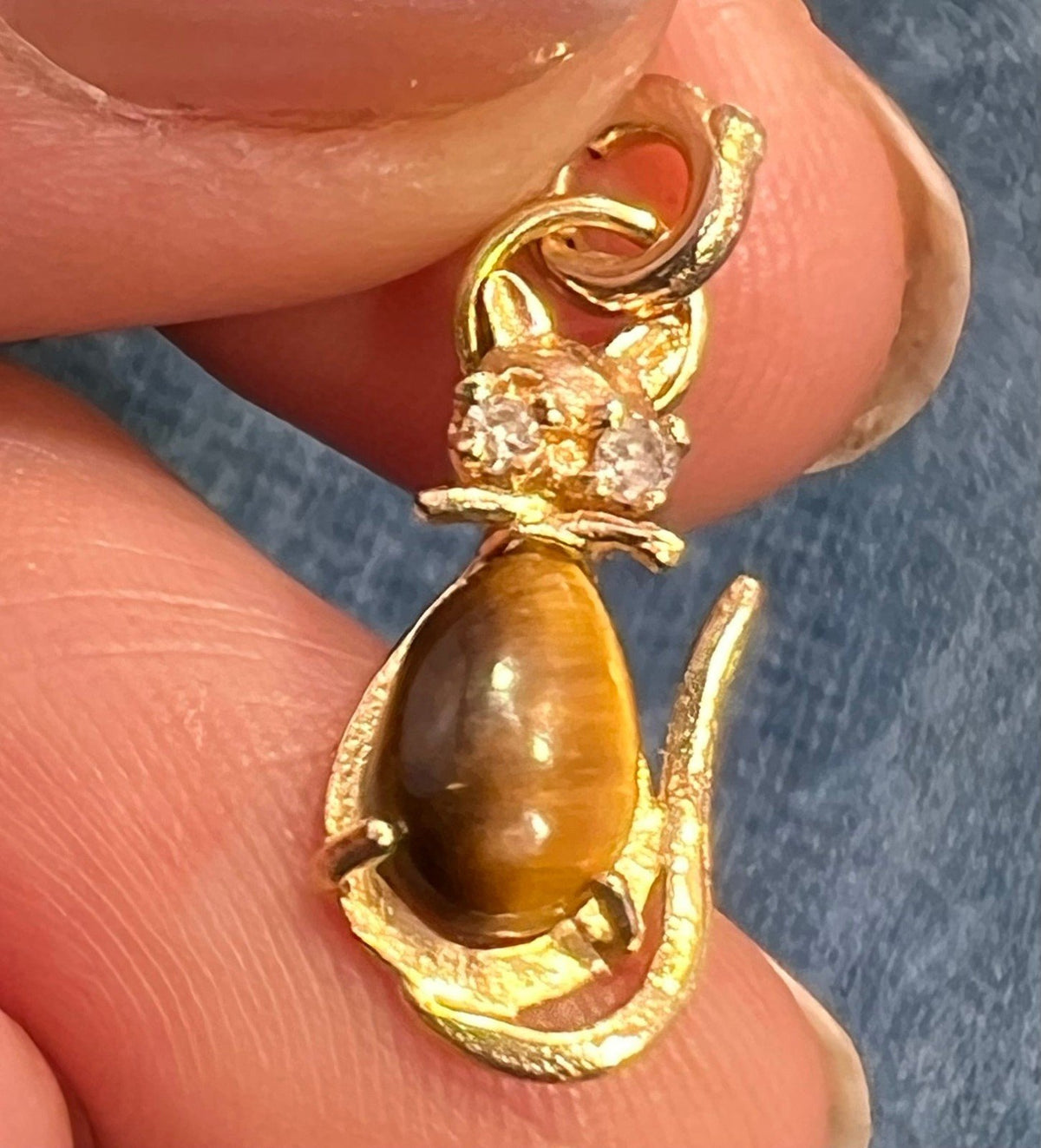 14k Gold Cat Pendant w Tigers Eye Jelly Belly + Diamond Eyes. 3/4"