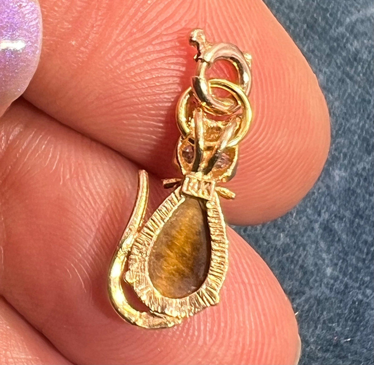 14k Gold Cat Pendant w Tigers Eye Jelly Belly + Diamond Eyes. 3/4"