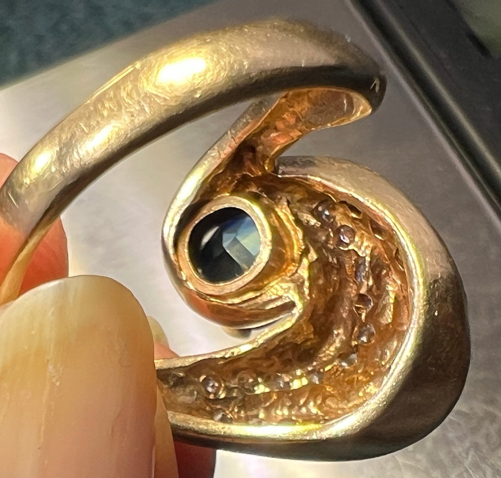 14k Gold Ceylon Blue Sapphire Ring w Diamonds. Ocean Wave *Video*