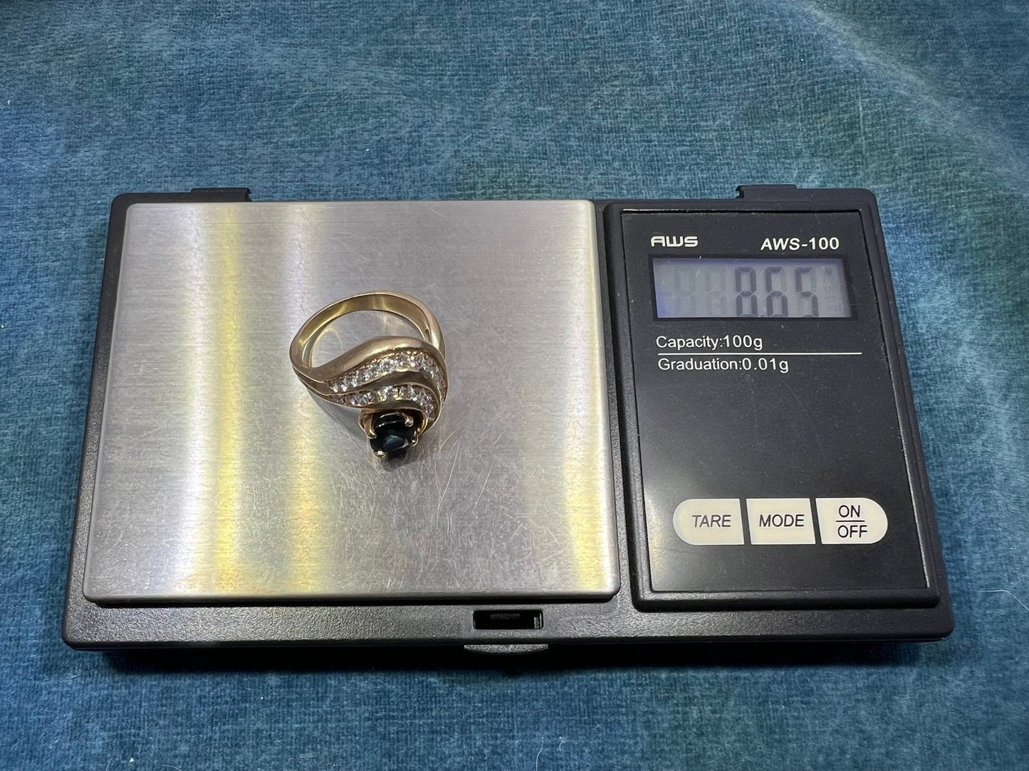 14k Gold Ceylon Blue Sapphire Ring w Diamonds. Ocean Wave *Video*