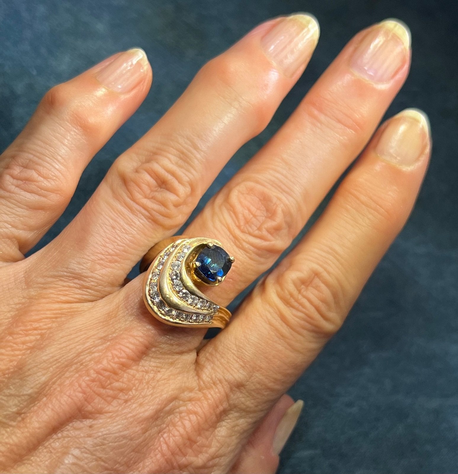 14k Gold Ceylon Blue Sapphire Ring w Diamonds. Ocean Wave *Video*