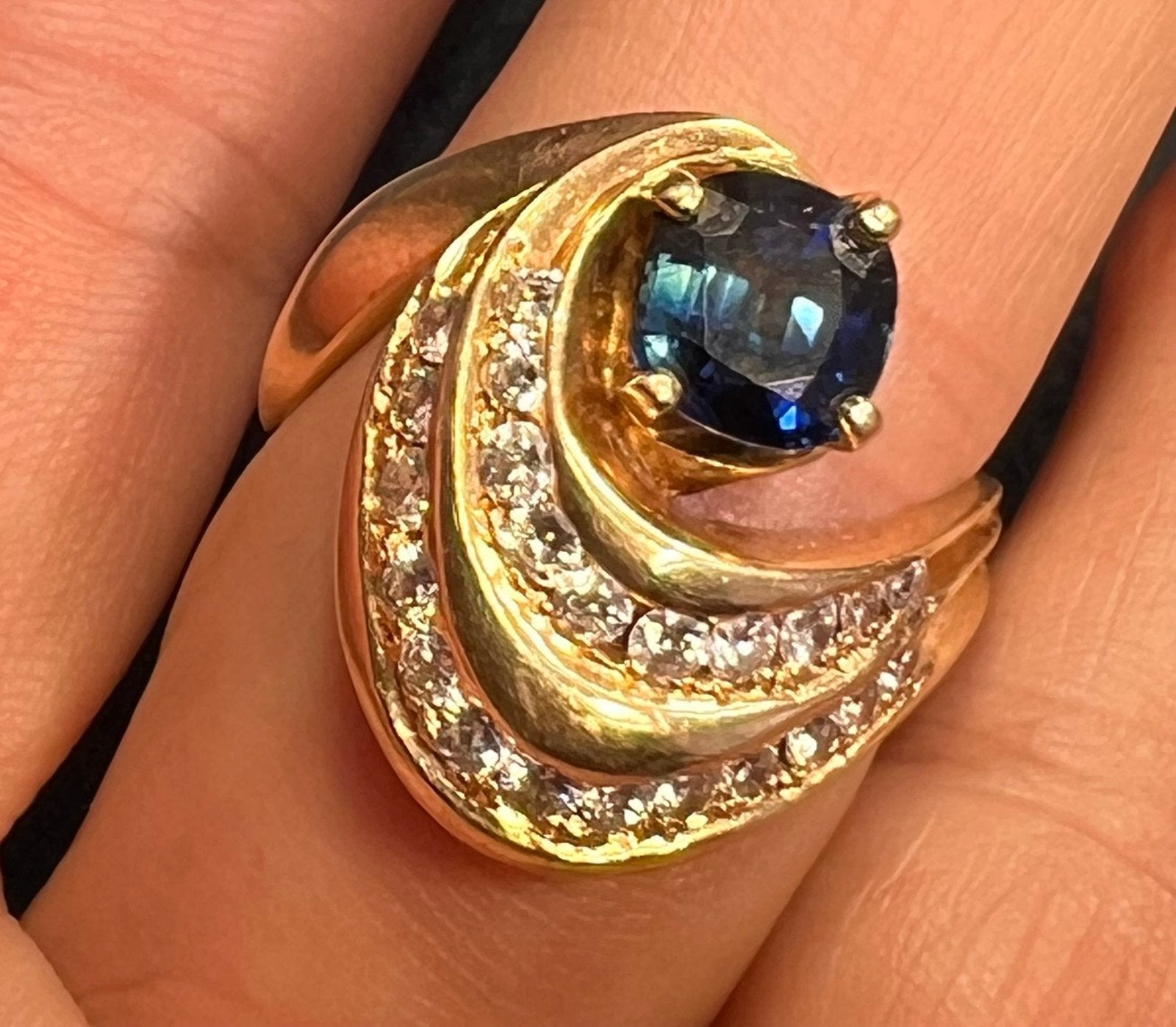14k Gold Ceylon Blue Sapphire Ring w Diamonds. Ocean Wave *Video*