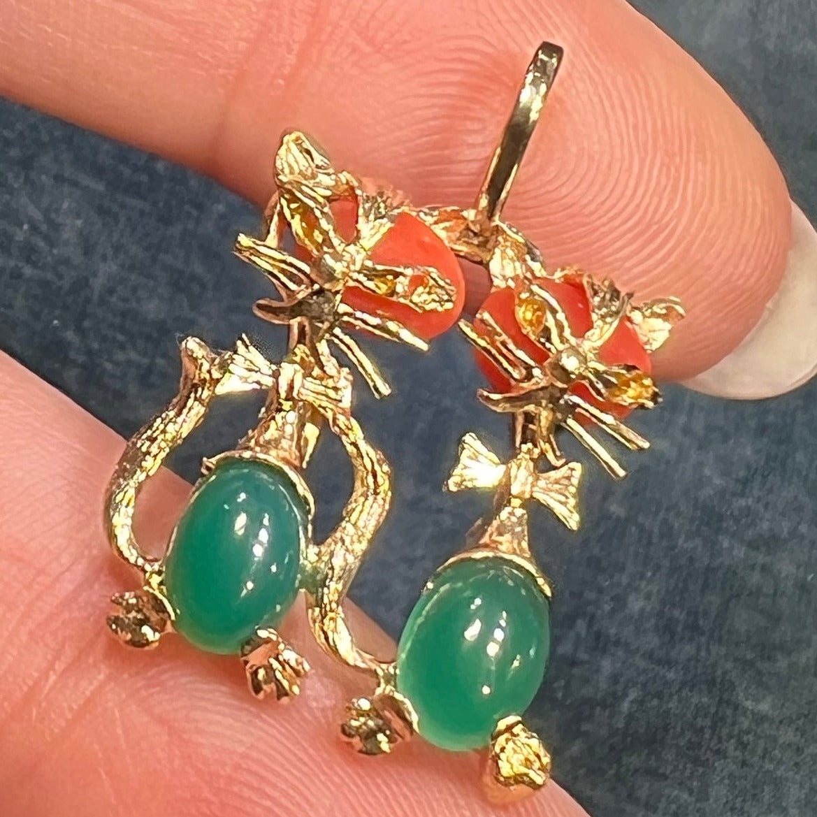 14k Gold Chrysoprase Coral Kitty Cat Friends Sisters Pendant. Jelly Belly!