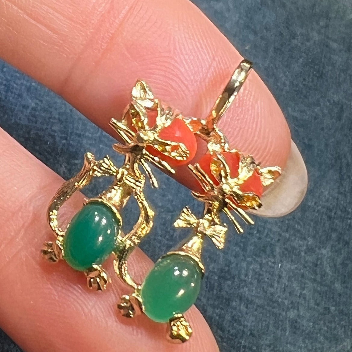 14k Gold Chrysoprase Coral Kitty Cat Friends Sisters Pendant. Jelly Belly!