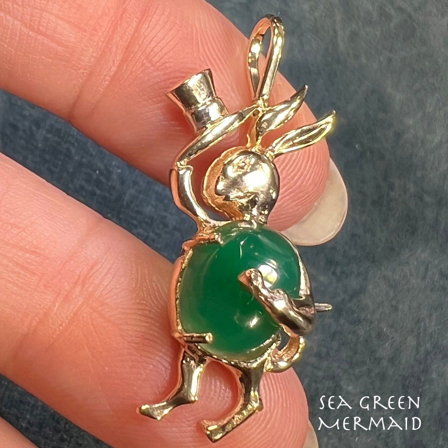 14k Gold Chrysoprase Mr. Bunny in Top Hat Pendant. Jelly Belly! *Video*