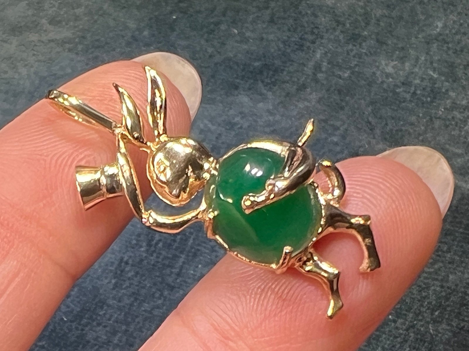 14k Gold Chrysoprase Mr. Bunny in Tophat Pendant. Jelly Belly! *Video*