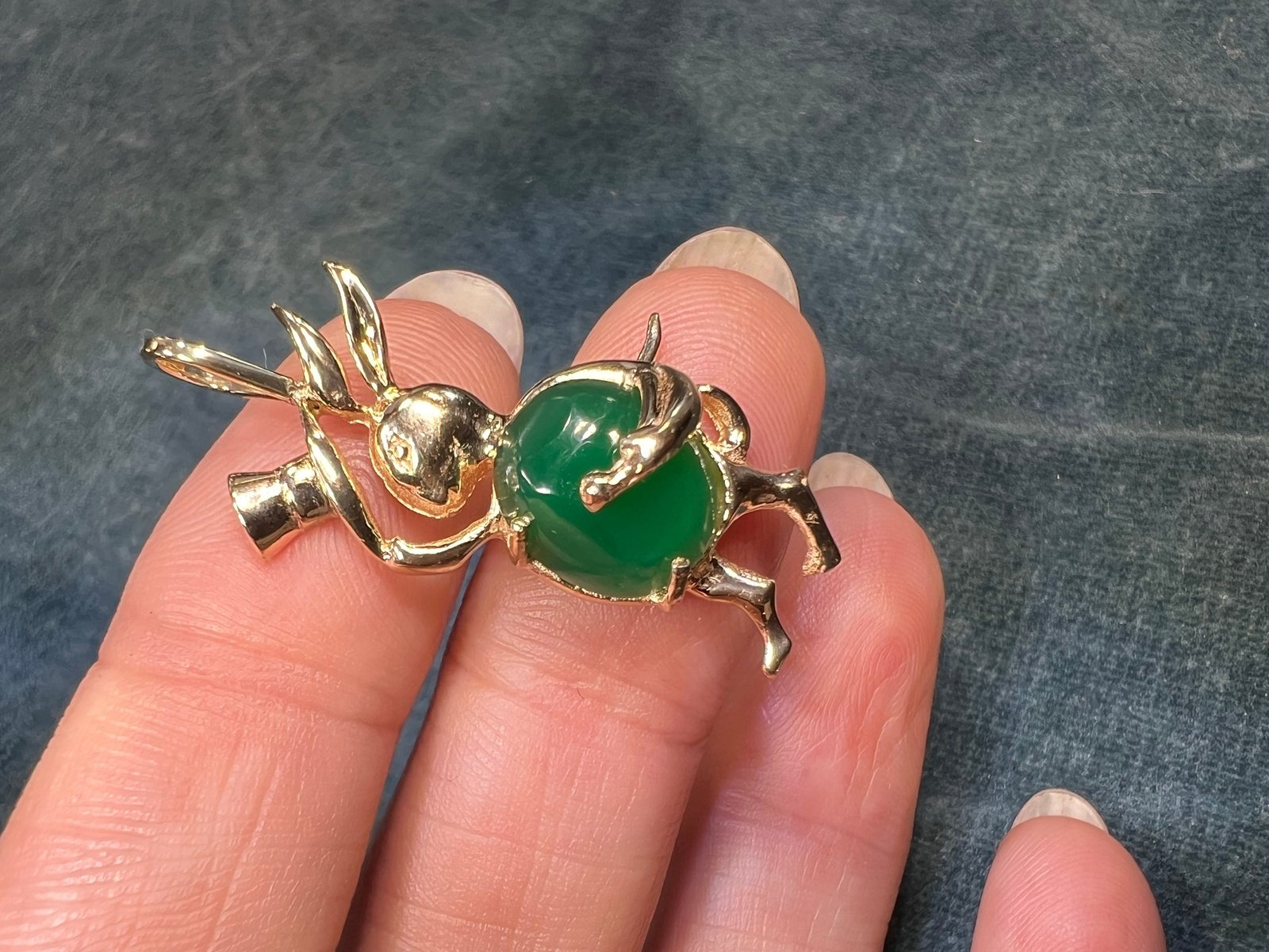 14k Gold Chrysoprase Mr. Bunny in Tophat Pendant. Jelly Belly! *Video*