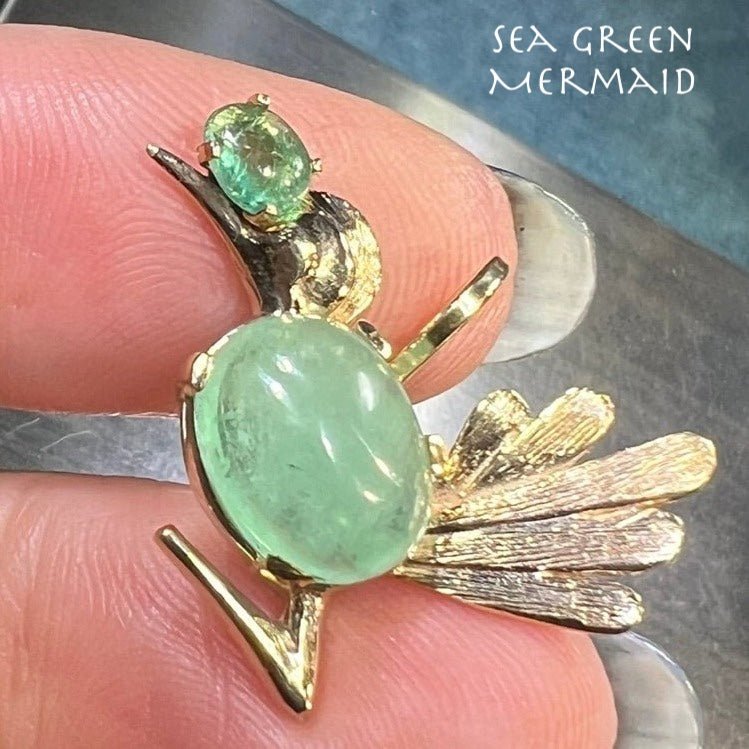 14k Gold Emerald Cabochon Jelly Belly BIRD Pendant. Antique *Video*