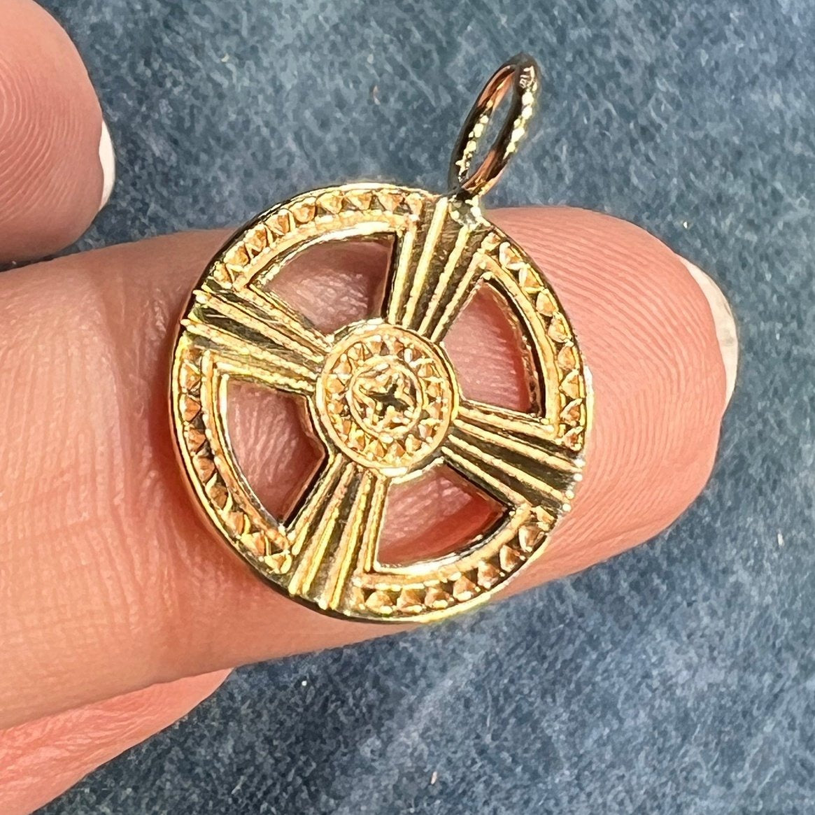 14k Gold Encircled Sunburst Cross Pendant. Famous US Designer