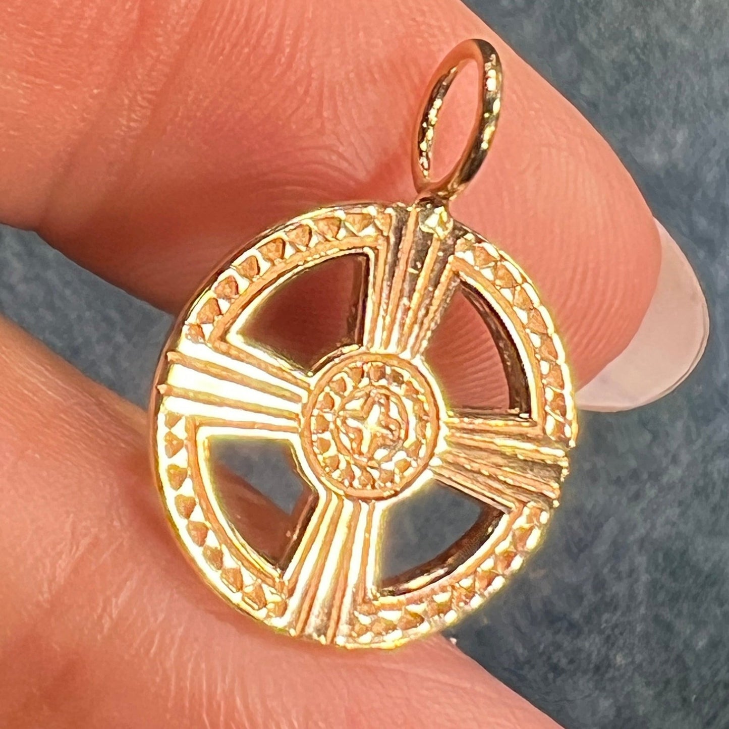 14k Gold Encircled Sunburst Cross Pendant. Famous US Designer