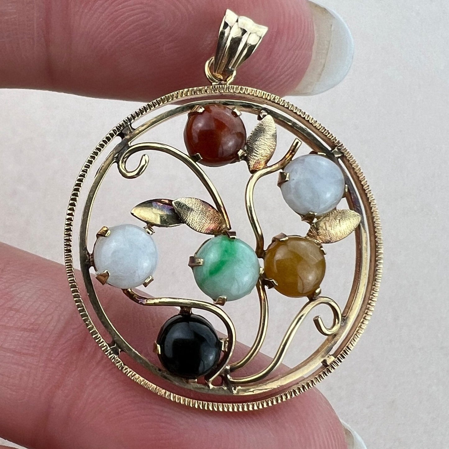 14k Gold Filigree Circle Pendant w Multi-Color Jade. 1.2" + 4g