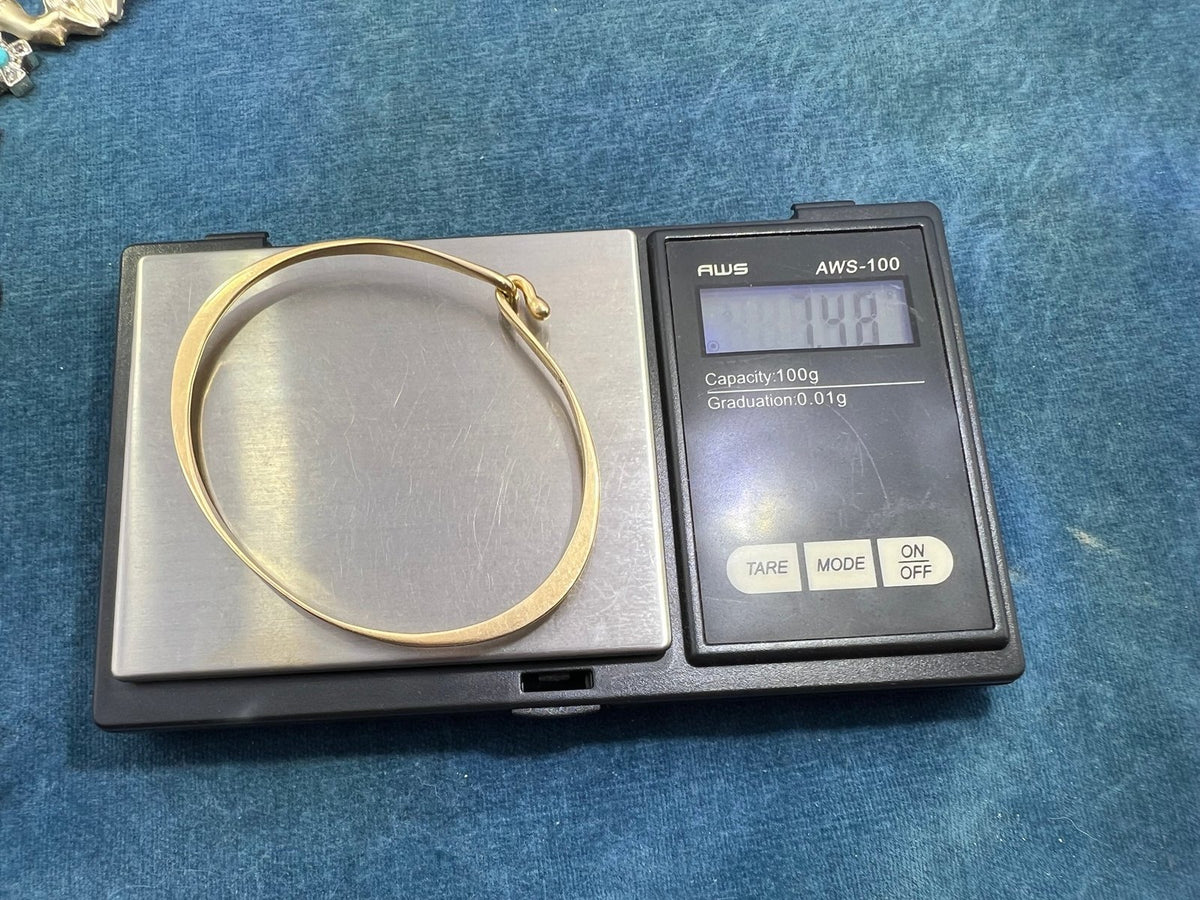14k Gold Hammered James Avery Bangle Bracelet. 7.5g