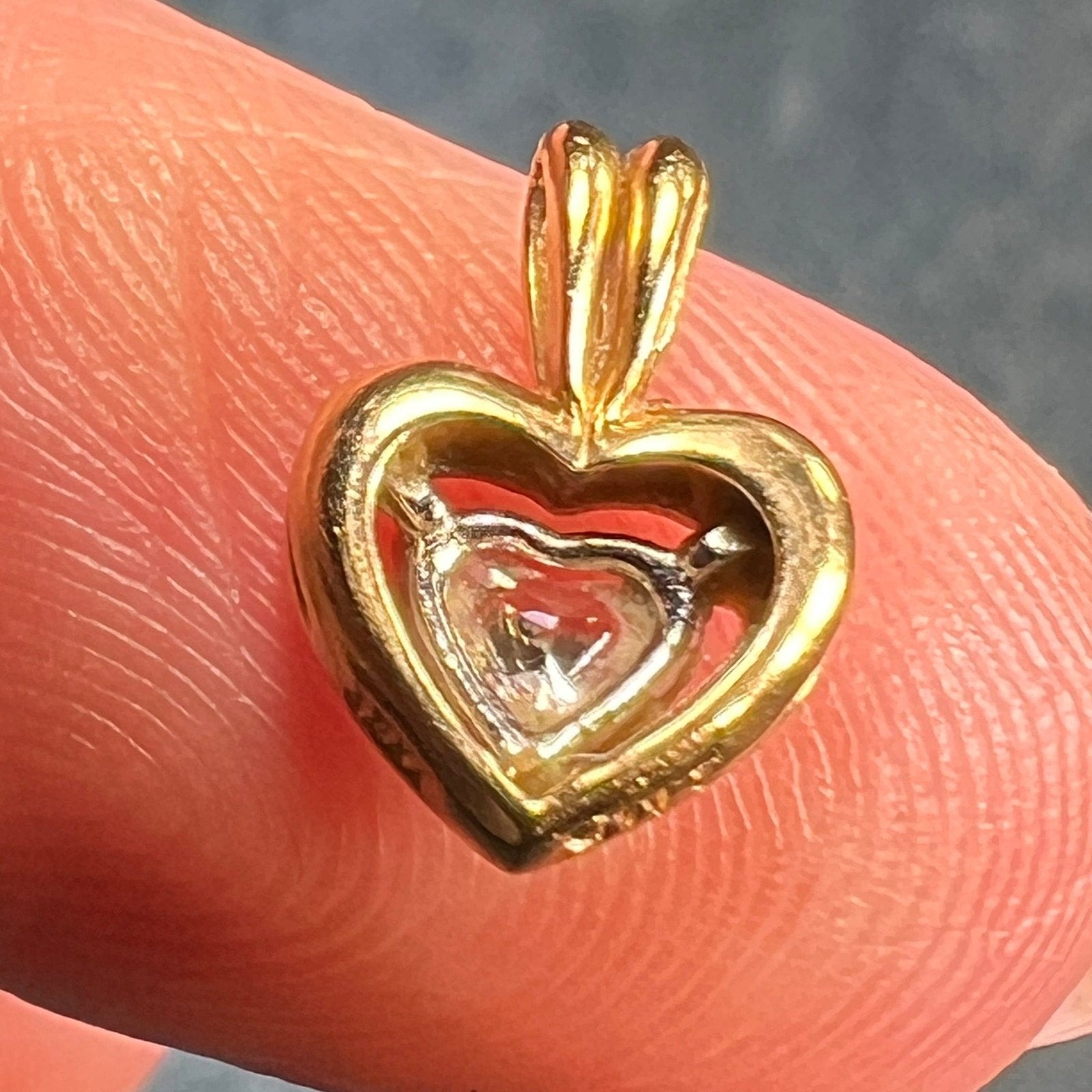 14k Gold Heart-Shaped Diamond in Frame Pendant. Classic