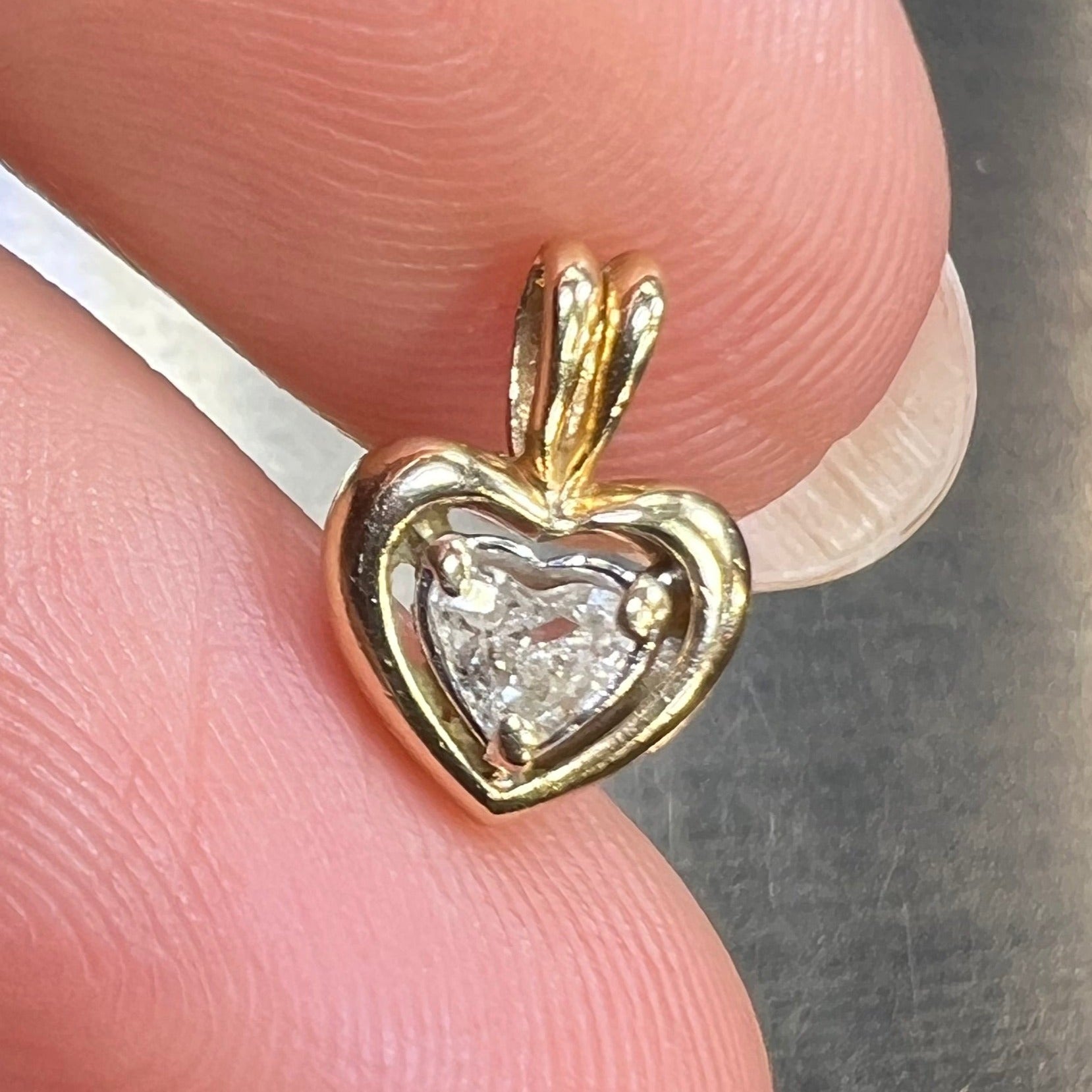 14k Gold Heart-Shaped Diamond in Frame Pendant. Classic