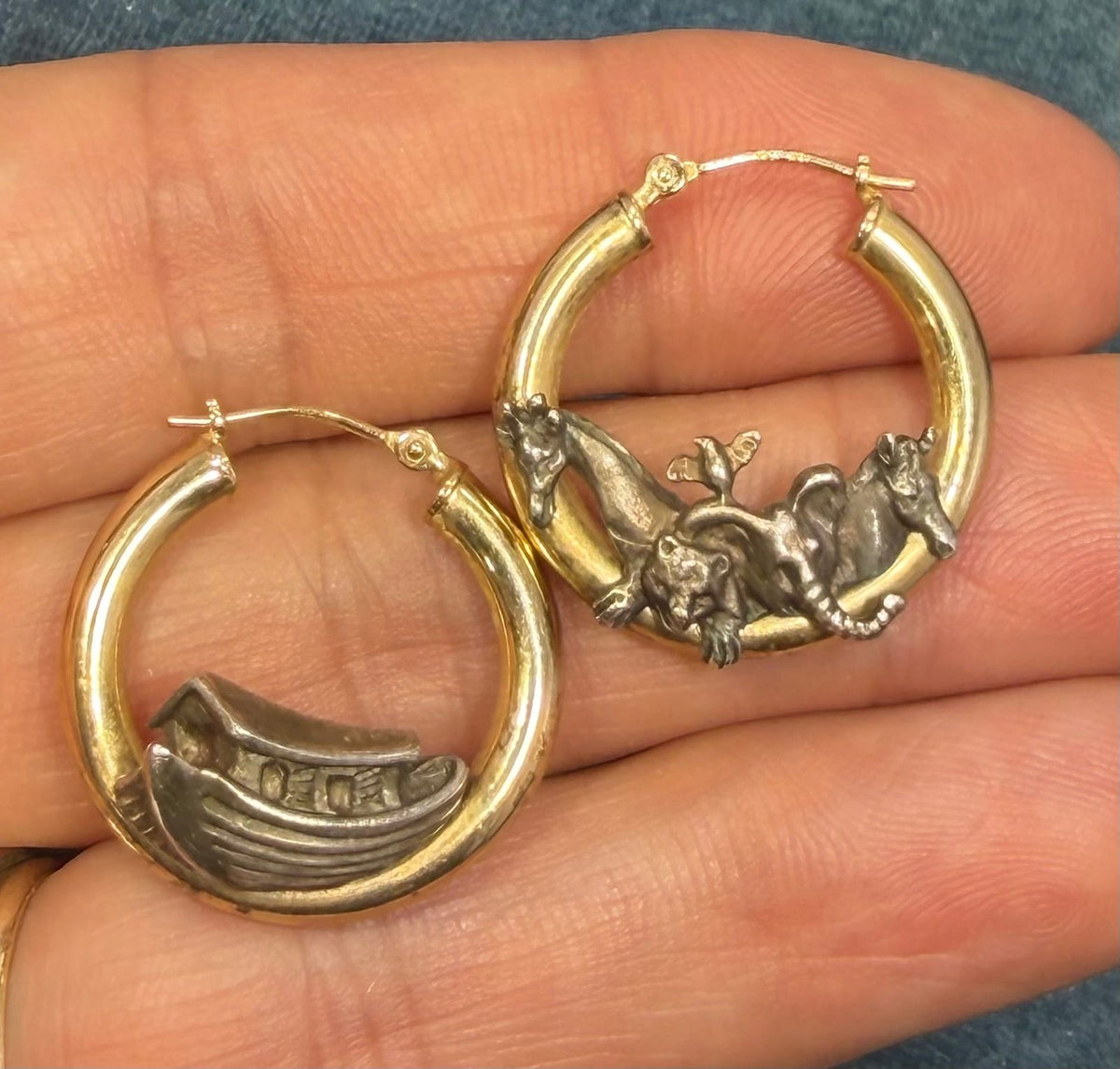14k Gold Hoop Earrings w Silver Noah's Ark + Animals
