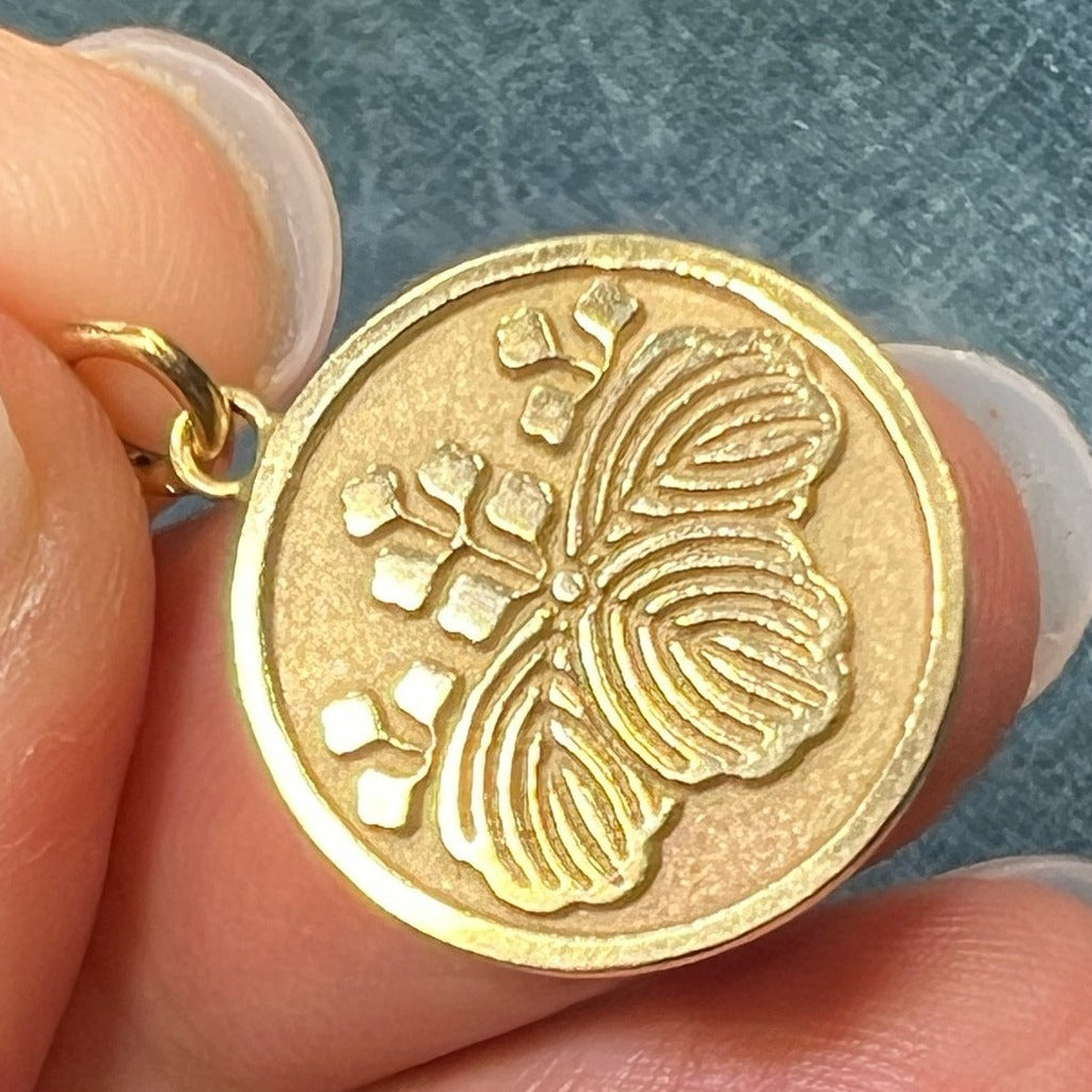 14k Gold Japanese National Seal Kamon "Paulownia" Flower Pendant