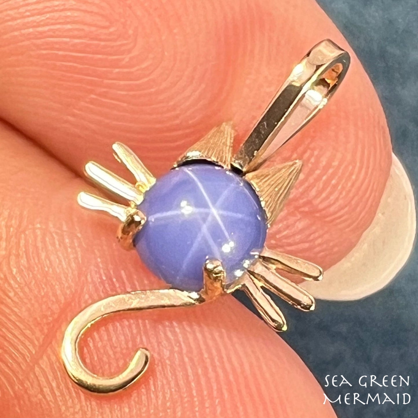 14k Gold Lindy Blue Star Sapphire Kitty Cat Pendant. Whiskers! Tiny!