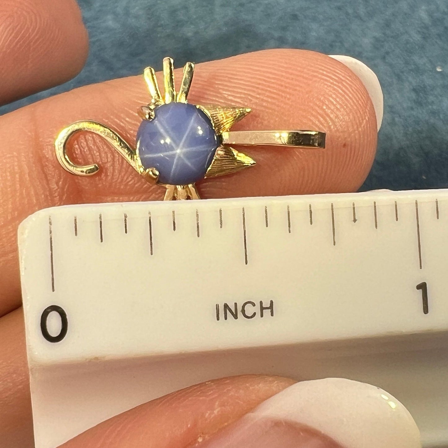 14k Gold Lindy Blue Star Sapphire Kitty Cat Pendant. Whiskers! Tiny!