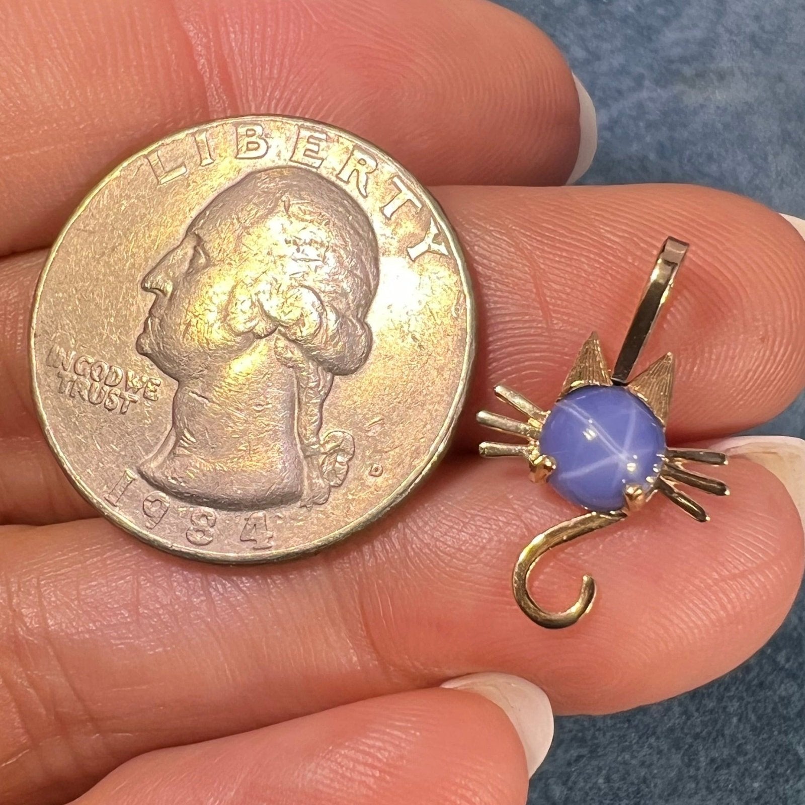 14k Gold Lindy Blue Star Sapphire Kitty Cat Pendant. Whiskers! Tiny!