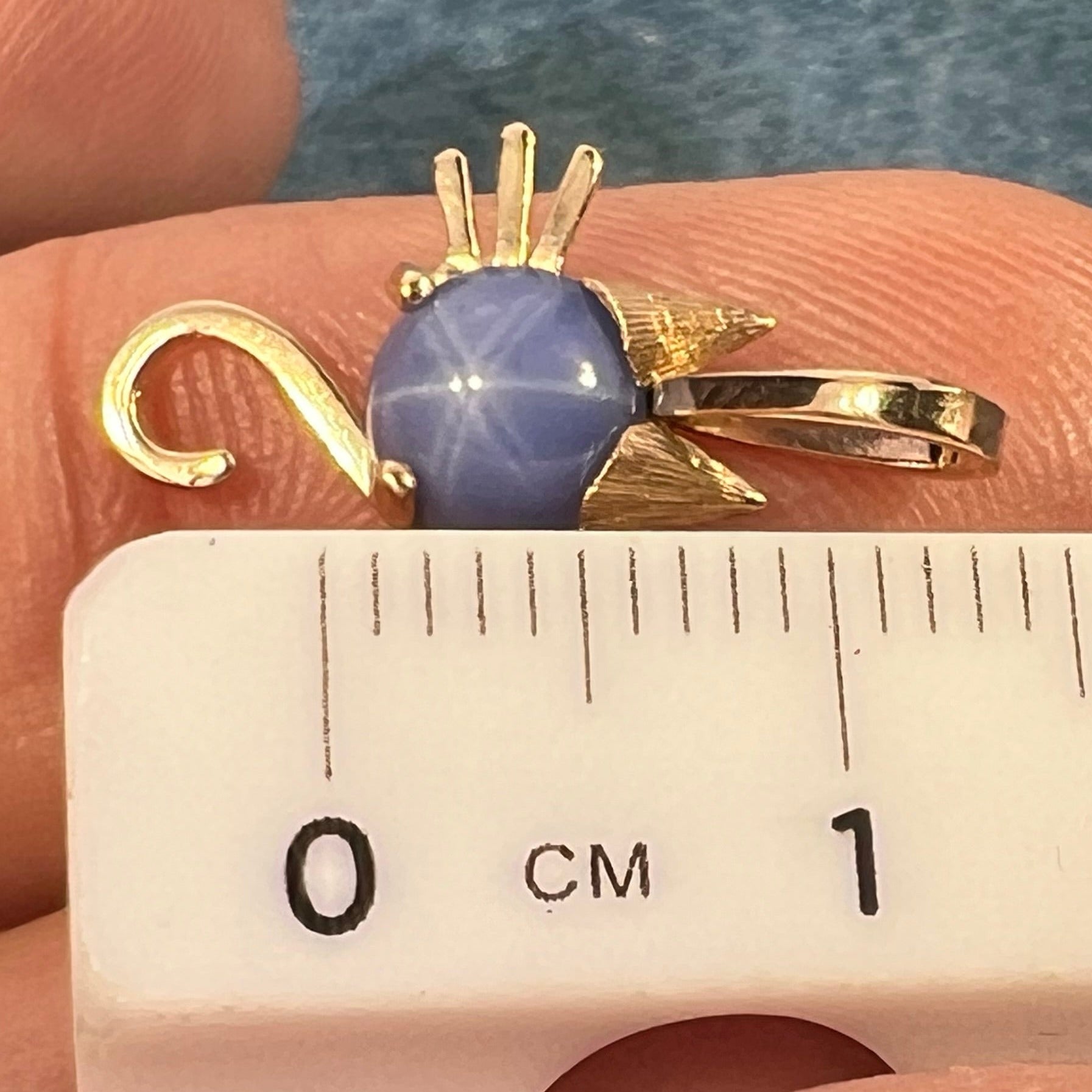 14k Gold Lindy Blue Star Sapphire Kitty Cat Pendant. Whiskers! Tiny!