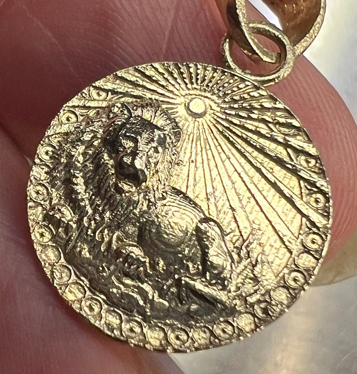 14k Gold Lion Aslan + Sunburst Medallion Disc Pendant *Video*