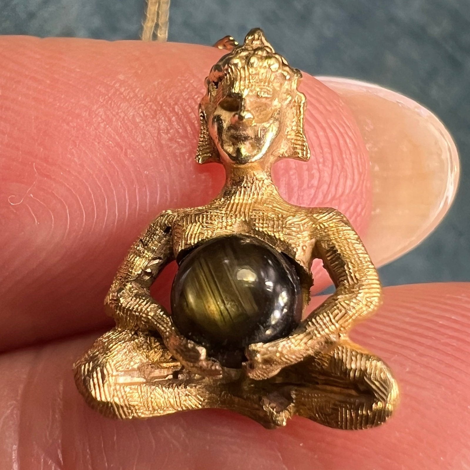 14k Gold Lotus Position Buddha Pendant w Star Sapphire. Free Chain