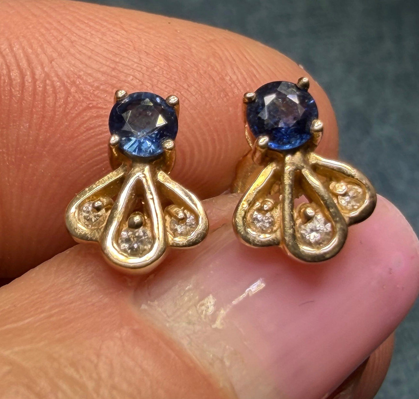 14k Gold Natural Ceylon Blue Sapphire & Diamond Earrings. Art Deco
