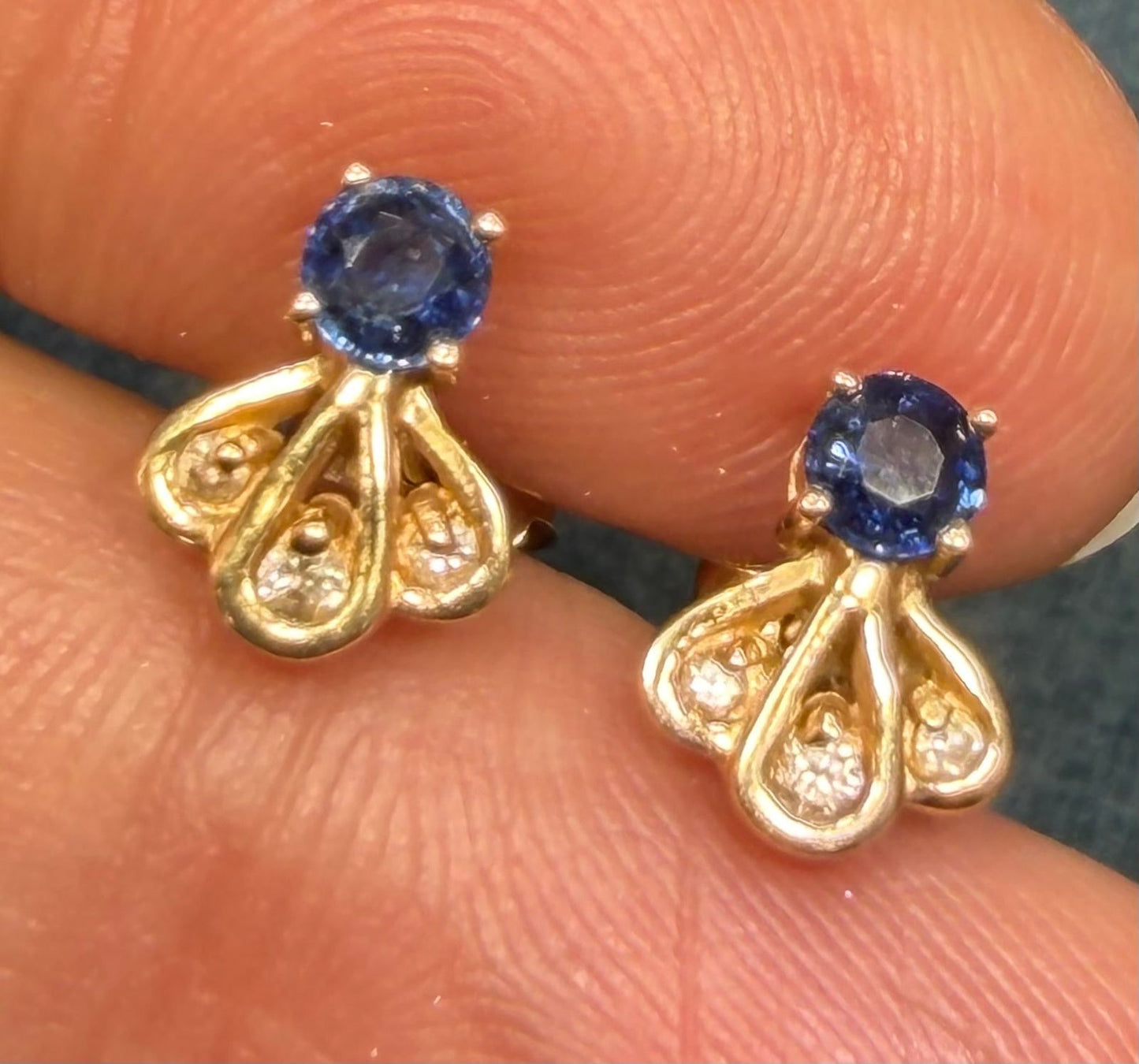 14k Gold Natural Ceylon Blue Sapphire & Diamond Earrings. Art Deco