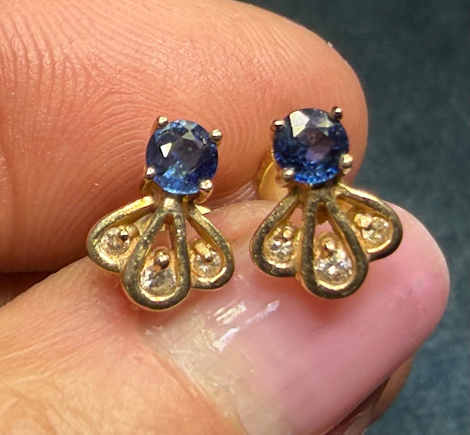 14k Gold Natural Ceylon Blue Sapphire & Diamond Earrings. Art Deco