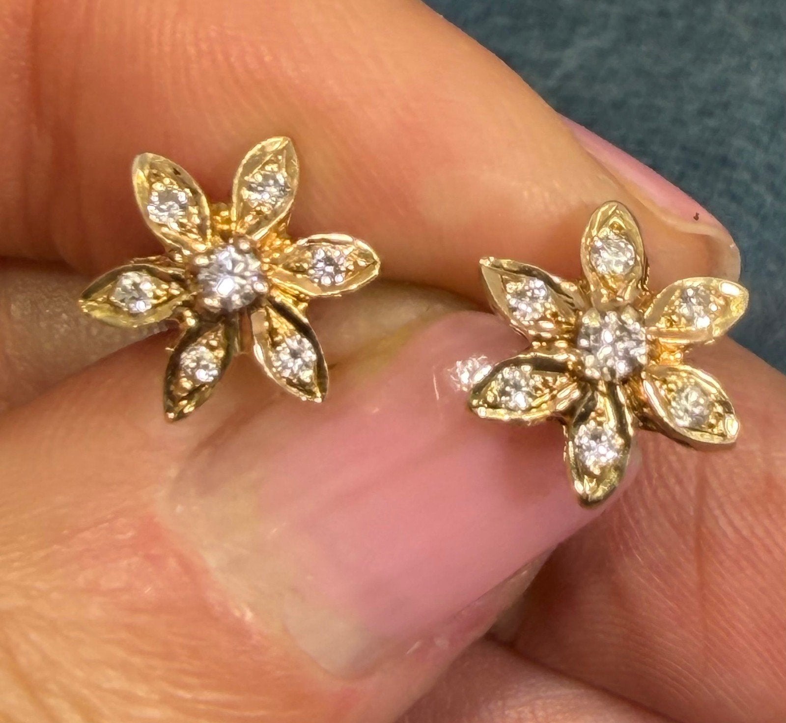 14k Gold Natural Diamond Daisy Sunflower Earrings *Video*