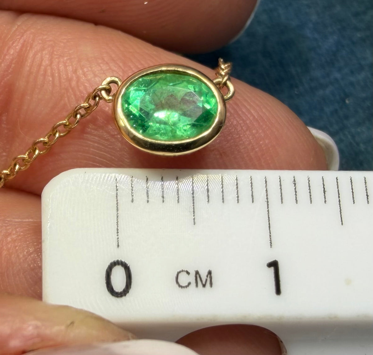 14k Gold Natural Oval Emerald Pendant Necklace. Bezel-Set. 16" Chain