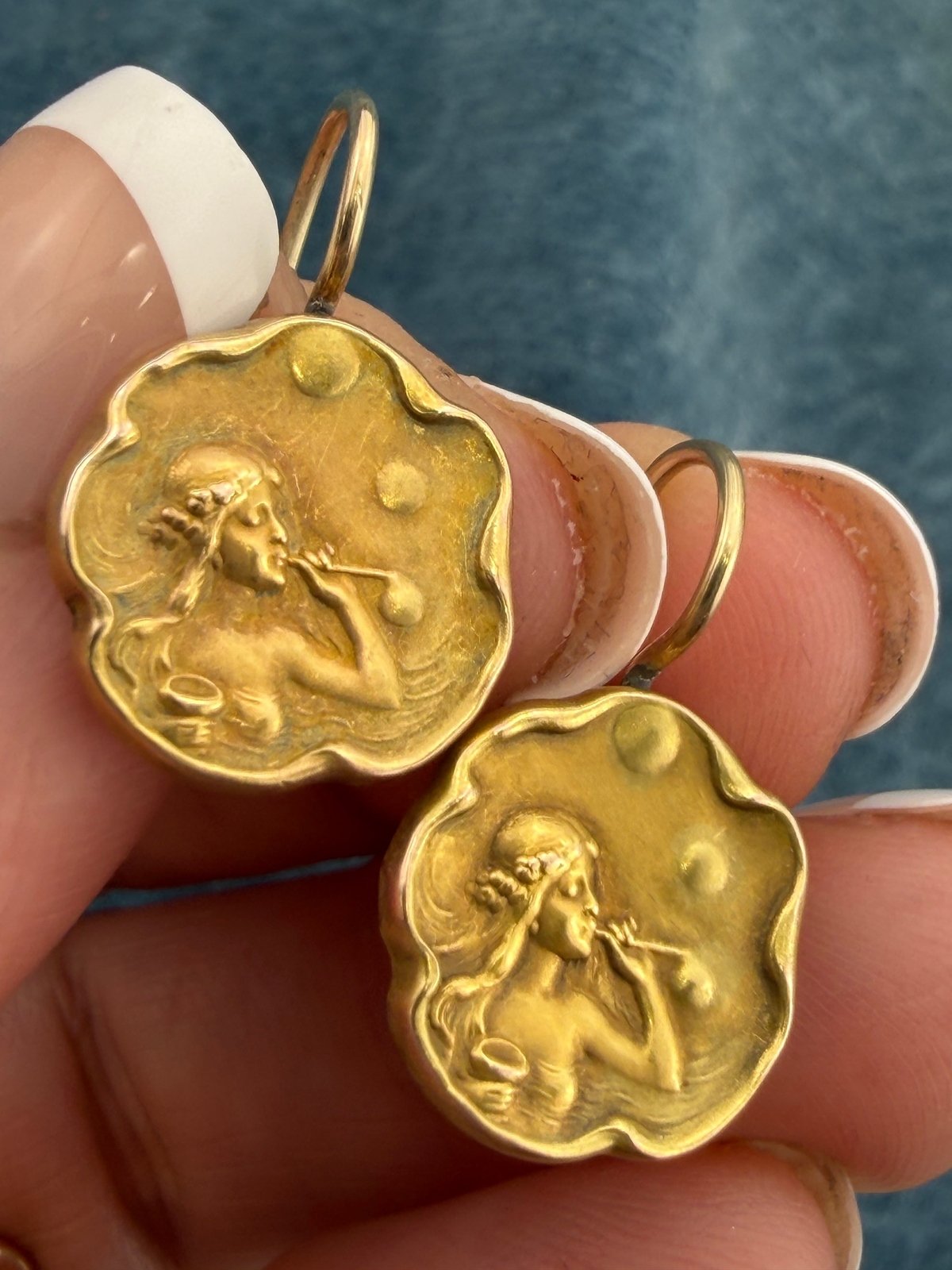 14k Gold Nymphs Blowing BUBBLES. Art Nouveau Repousse Earrings *Video*