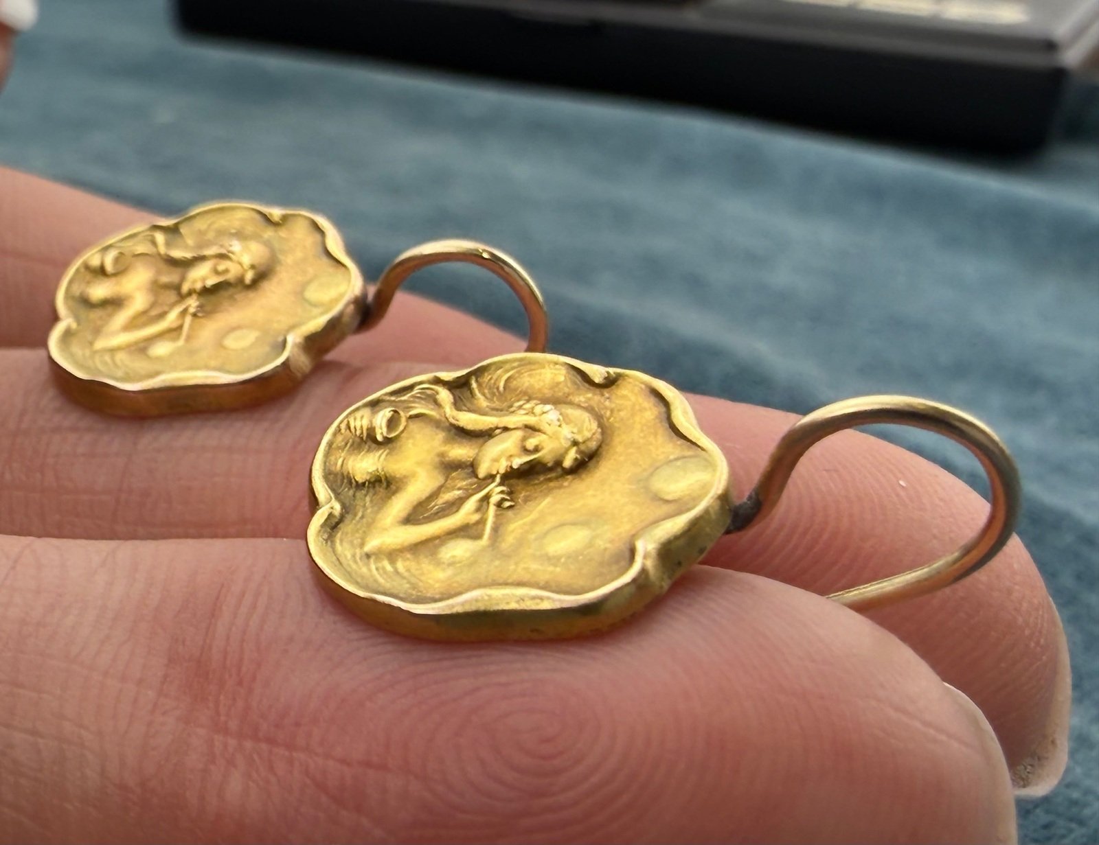 14k Gold Nymphs Blowing BUBBLES. Art Nouveau Repousse Earrings *Video*